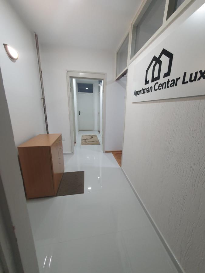 Appartement Apartman Centar Lux à Pirot Extérieur photo