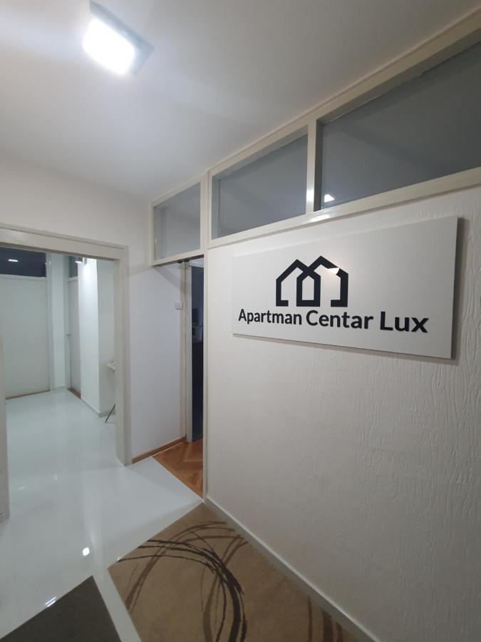 Appartement Apartman Centar Lux à Pirot Extérieur photo